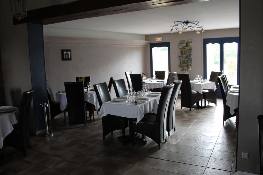 Auberge De Villequier Exterior photo