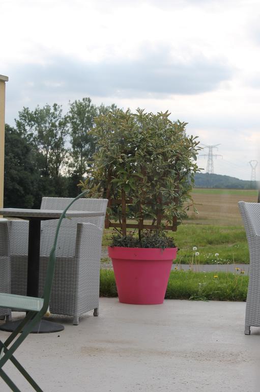Auberge De Villequier Exterior photo